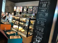 面包甜点陈列柜-星巴克(南京汉中环亚广场店)