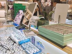 -新视达眼镜店·蔡司·依视路(名镜苑店)