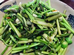 -湘聚南县土菜馆(龙山二路店)