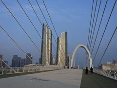 -南京眼步行桥