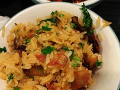 经典腊味煲仔饭-东椰·海南椰子鸡火锅(朝阳门店)