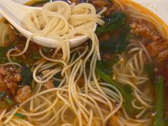 -小杨生煎(金山百联购物中心3楼店)