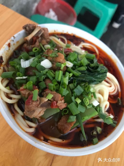 坝坝面排骨面图片 - 第1张