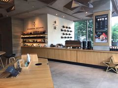 -星巴克臻选(杭州嘉里中心1F店)