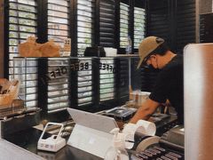 -CowCow其其·牛杂咖啡公司(六运店)