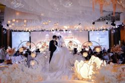 -喜喜婚纱HAPPINESS STUDIO奢定馆(海淀体验馆)