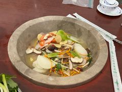 -姚记抚仙湖石锅鱼庄