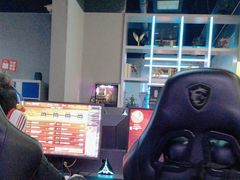 -木木不哭电竞馆(龙湖时代汇店)