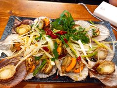 油泼扇贝-老东镇啤酒屋海鲜加工·蒸汽海鲜·海鲜烧烤(台东店)