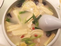 上汤虾仁鲜腐竹-禾珍珠家常小馆(河南博物院店)