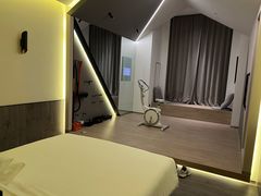 -上海虹桥中心爱琴海亚朵S酒店