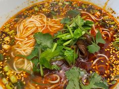 -李与白包子铺(桐梓林店)