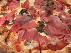 意式火腿蘑菇披萨-IL TEATRO 精品意大利餐厅