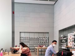 -Apple零售店(华贸购物中心店)