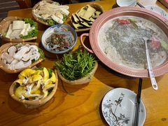 -民食香·腊排骨野生菌美食(木府店)
