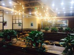 -洪忠涮烤王(嵩山路店)