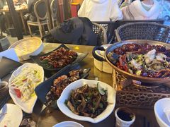 -隔壁老王·家常云南菜(花巷店)