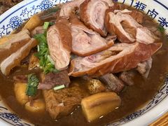 精品大肠卤煮火烧-门框胡同百年卤煮(新街口店)