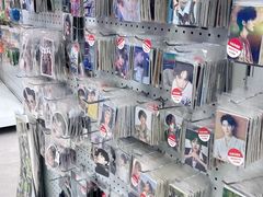 -Love Star追星馆(上海静安大悦城店)