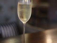 sparkling wine-卡普里披萨·牛扒·下午茶