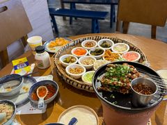 -包整·丝娃娃(一览甲秀楼风景店)