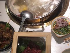 -牛人日志·鲜牛肉骨汤火锅(万科里瑧店)
