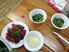 -苗伯妈酸汤火锅