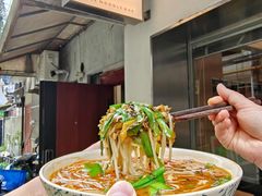 -粉八·云南米线·建水烧烤(常熟路店)