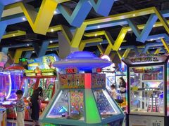 -反斗乐园π·电玩·高空拓展·蹦床(龙华天虹店)