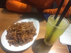-九龙冰室(动漫星城店)