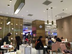 大堂-奈雪的茶(湖滨银泰in77C区PRO店)
