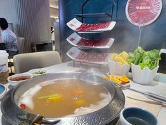 -左庭右院鲜牛肉火锅(金山万达店)