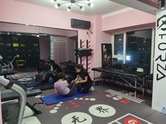 -简·无界健身工作室·运动康复·体态(石厦店)
