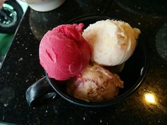 冰淇淋-马辣顶级麻辣鸳鸯火锅(忠孝店)
