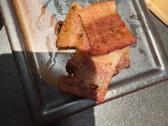 -铭牛烧肉·和牛海鲜自助(高新月牙湖店)