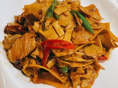 青城山腊肉炒黄庆笋-峨嵋酒家总店(车公庄店)