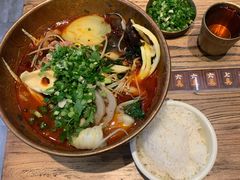 -成都你六姐·牛肉冒菜(上海环宇荟店)