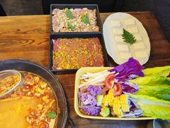 -花菇朵·云山雀 ll 野生菌锅·野果酸汤·精品滇菜(万柳店)