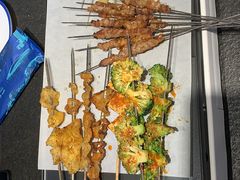 羊小串-马路边上·小海鲜烧烤(八一路店)