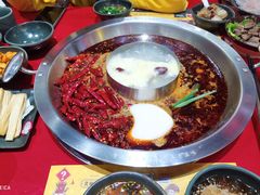 成都老妈蹄花鸳鸯锅-谭鸭血老火锅(七宝万科广场店)