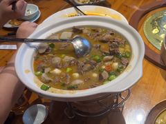 -头上红煨盐鸡·非遗院子餐厅