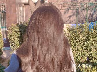 在家里很自然出门在阳光下真的美到窒息的发色～焦糖棕