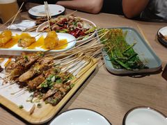 -街角等你.大连海鲜烧烤.经典铁板海鲜串(西安路店)