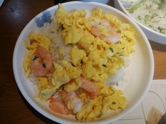 黄袍滑蛋大虾饭-南小馆(迪士尼小镇店)
