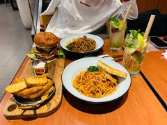 黑椒牛柳炒意面-魏斯理汉堡(西安沣东吾悦店)