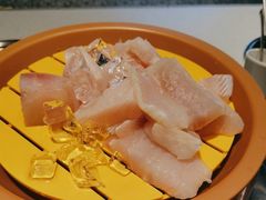 -龍歌自助小火锅(市北CBD万达店)
