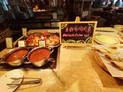 -大中华希尔顿酒店-念自助餐·嗨啤·小龙虾