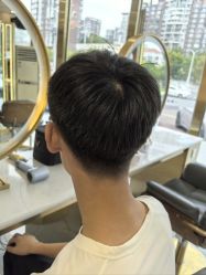 -一東造型烫发染发