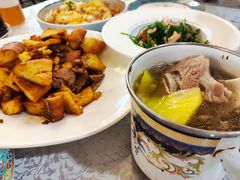 -汗腾格里·风味餐厅(新疆驻京办店)