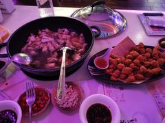 -樱花里音乐餐吧·牛扒椰子鸡(东圃店)